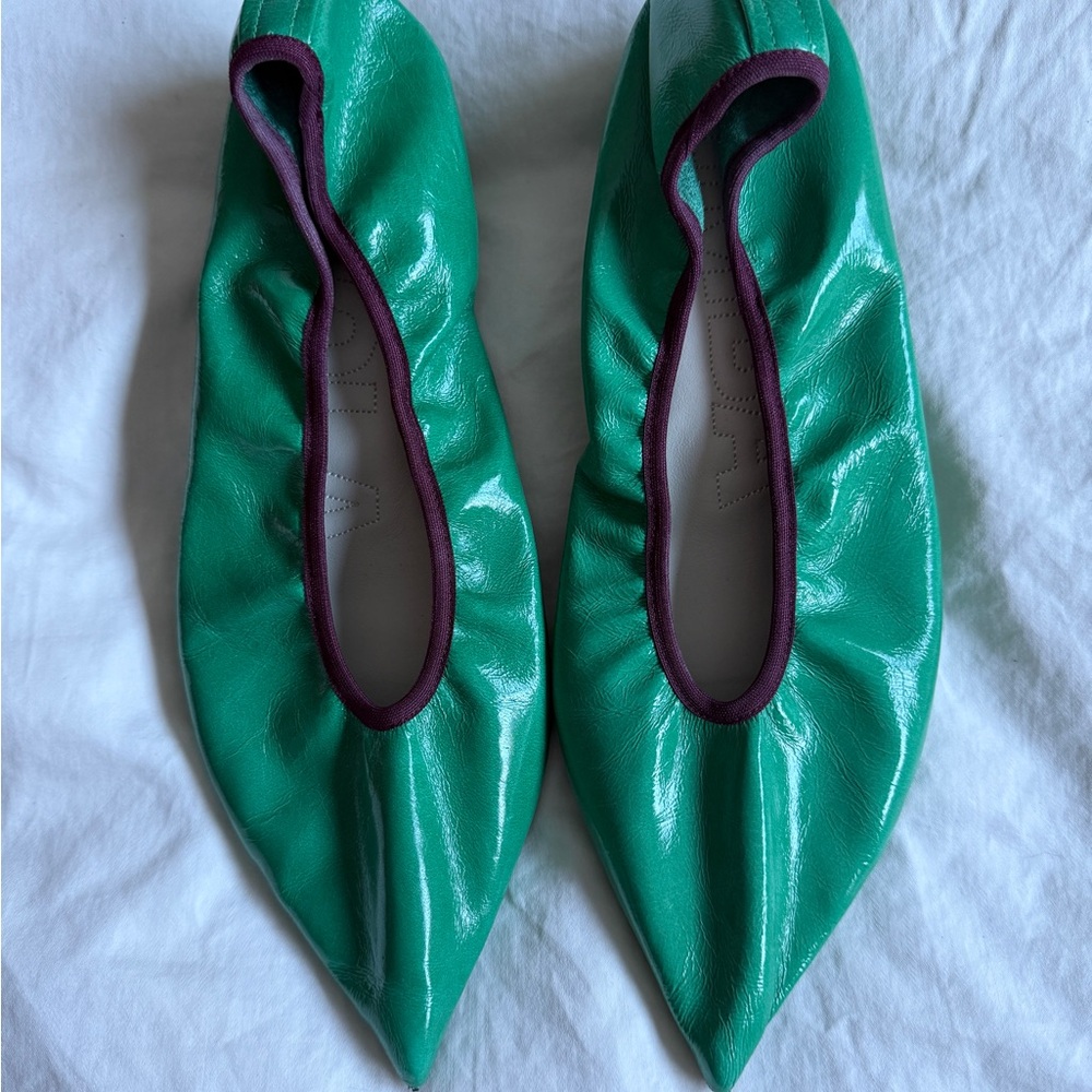 Bimba y Lola pointed toe ballerina shoe